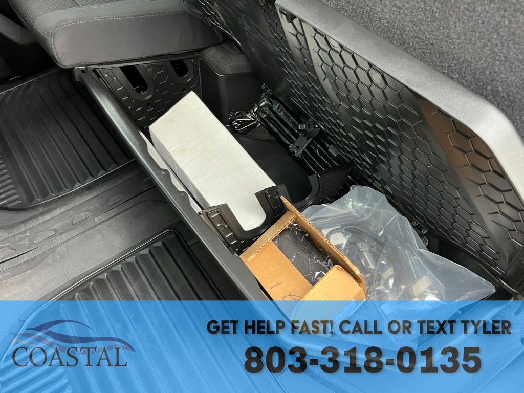 Used 2022 Chevrolet Silverado 2500 Custom w/ Custom Value Package image 21