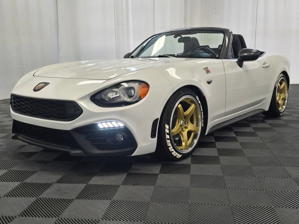 Used 2017 FIAT 124 Spider Abarth RWD image 1