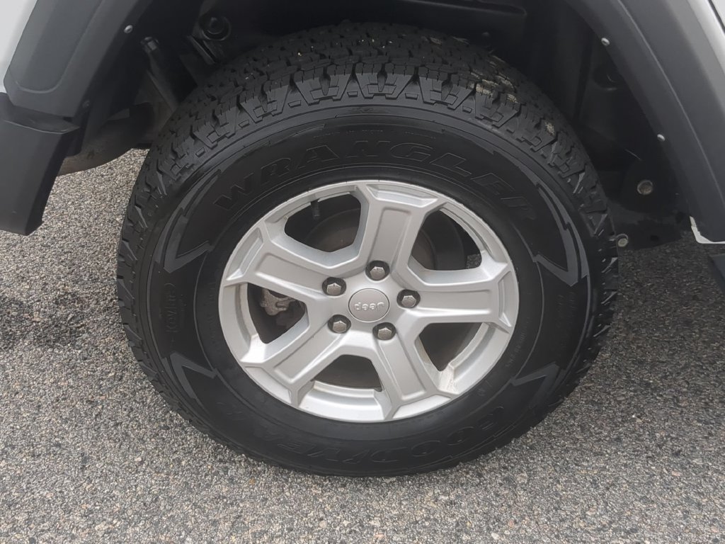 Certified 2022 Jeep Wrangler Unlimited Sport AWD/4WD image 12