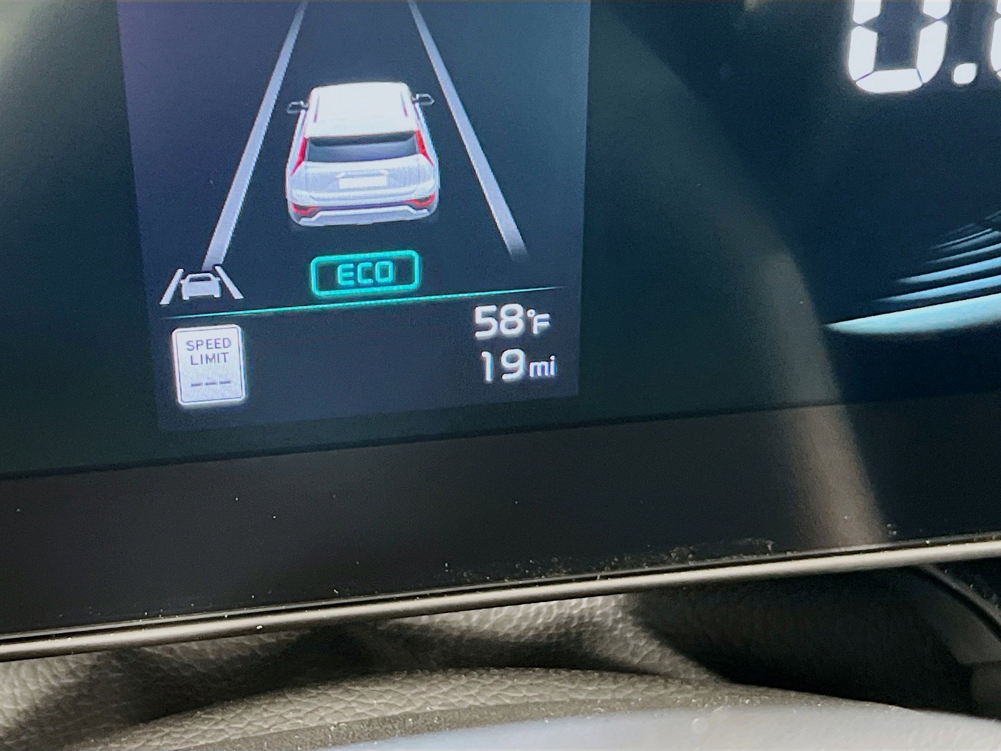 New 2025 Kia Niro EX Touring image 18