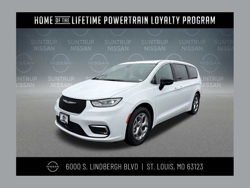 Used 2024 Chrysler Pacifica Limited