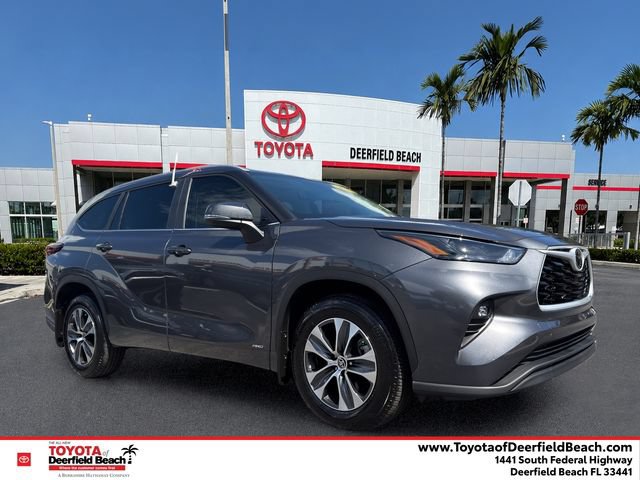 Certified 2025 Toyota Highlander XLE AWD/4WD video 1