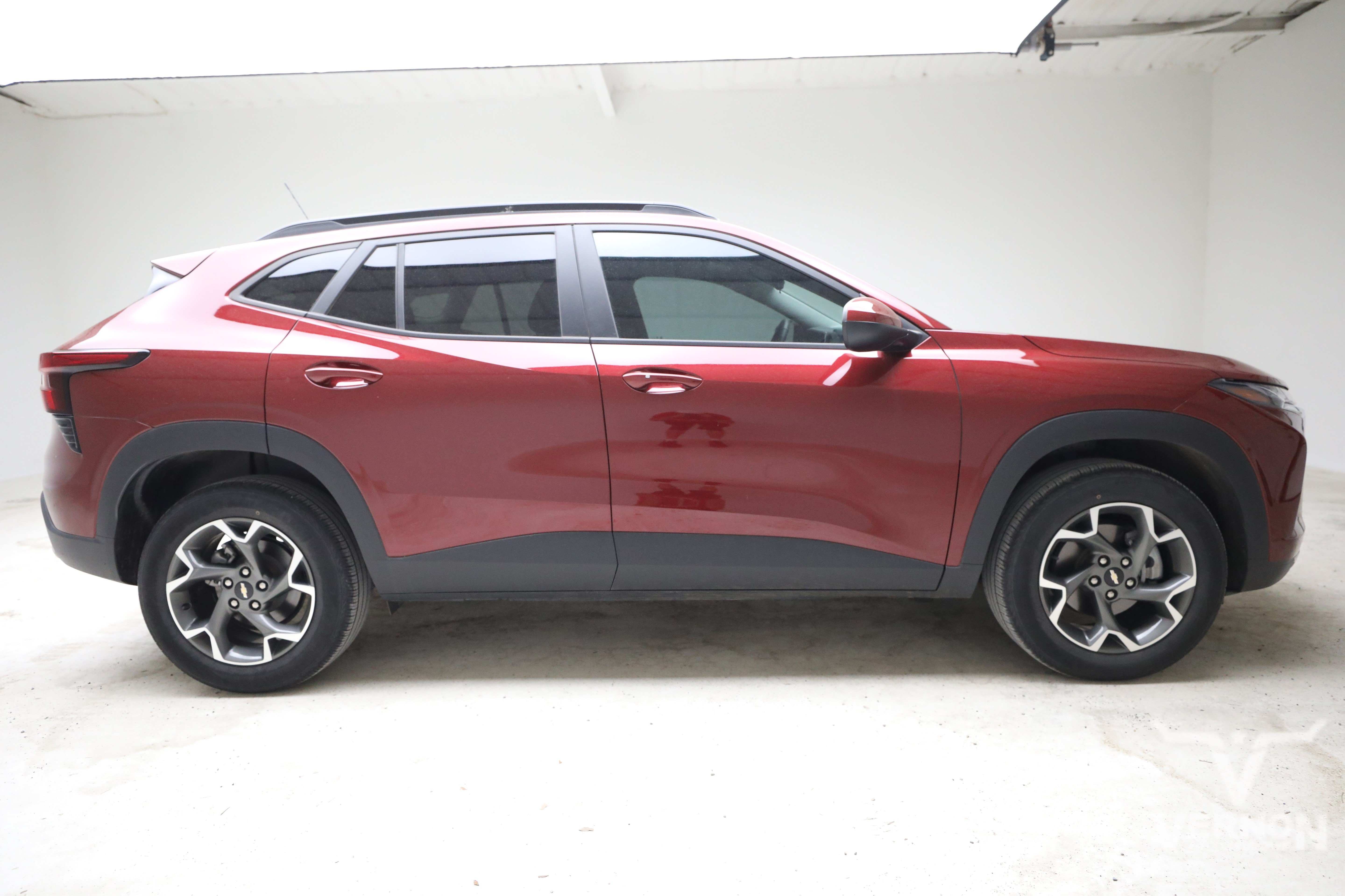 Used 2025 Chevrolet Trax LT w/ Driver Confidence Package FWD image 7