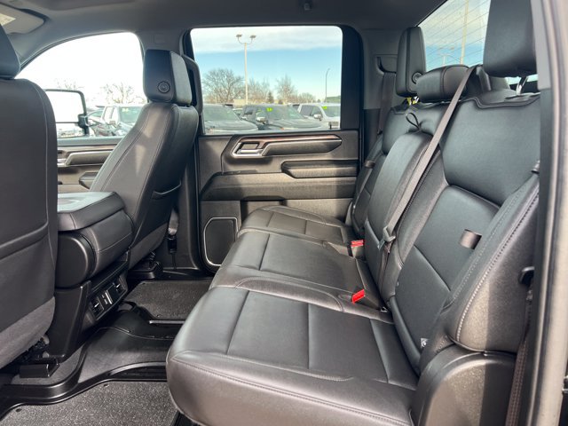 Used 2024 Chevrolet Silverado 2500 LTZ AWD/4WD image 19