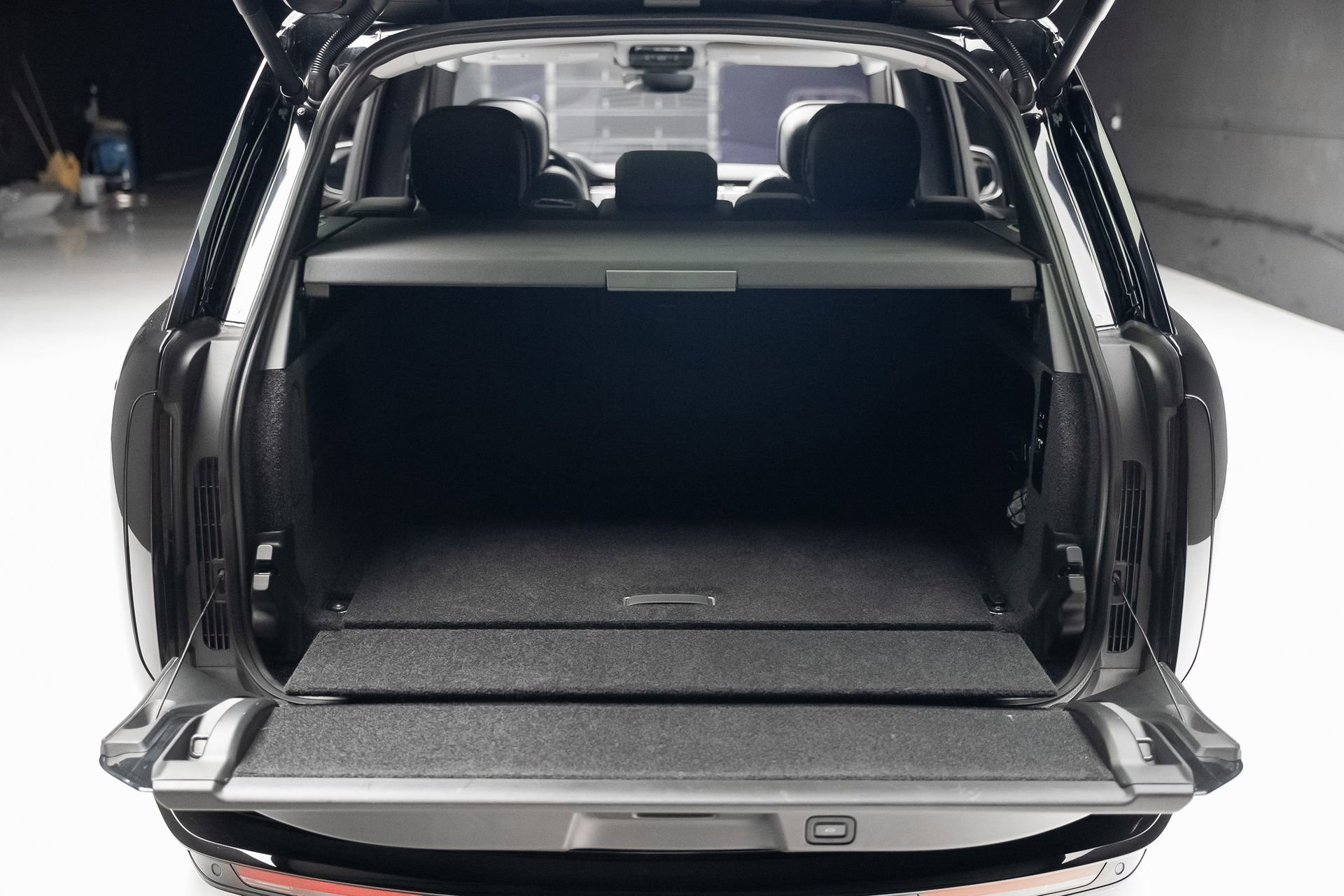 Used 2023 Land Rover Range Rover SE image 70