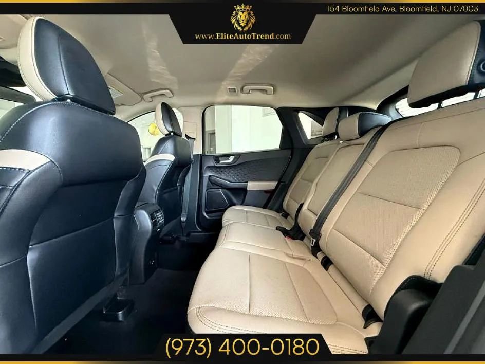 Used 2020 Ford Escape SEL image 25