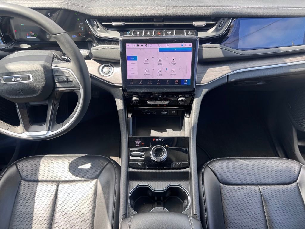 Used 2024 Jeep Grand Cherokee Limited 4xe w/ Luxury Tech Group II image 11