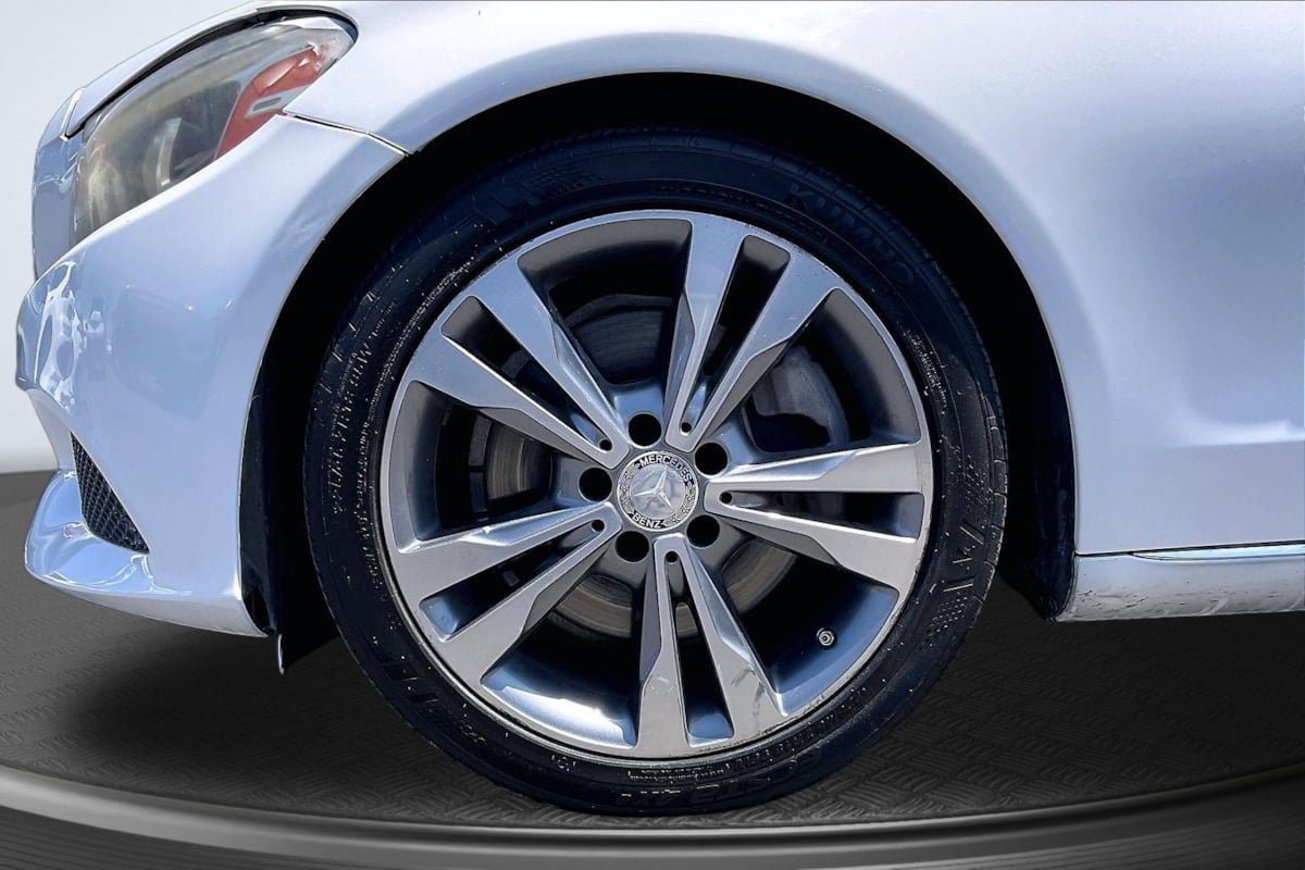 Used 2017 Mercedes-Benz C 300 Sedan image 9