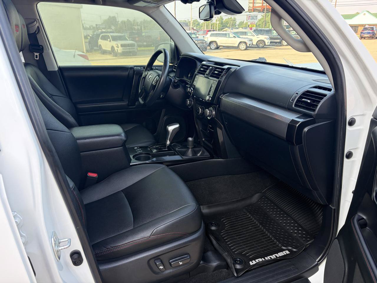Used 2020 Toyota 4Runner TRD Off-Road Premium w/ Moonroof Package AWD/4WD image 9