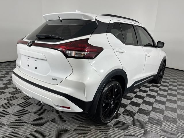 Used 2024 Nissan Kicks SR w/ SR Premium Package FWD image 12