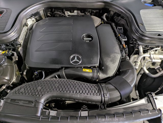 Used 2021 Mercedes-Benz GLC 300 4MATIC image 23