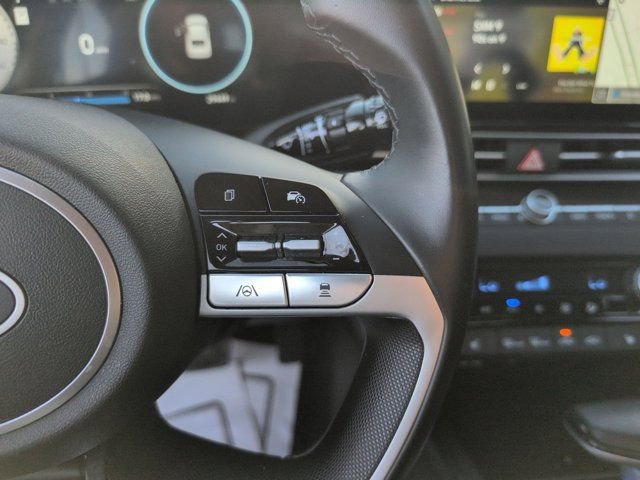 Used 2025 Hyundai Elantra SEL FWD image 21