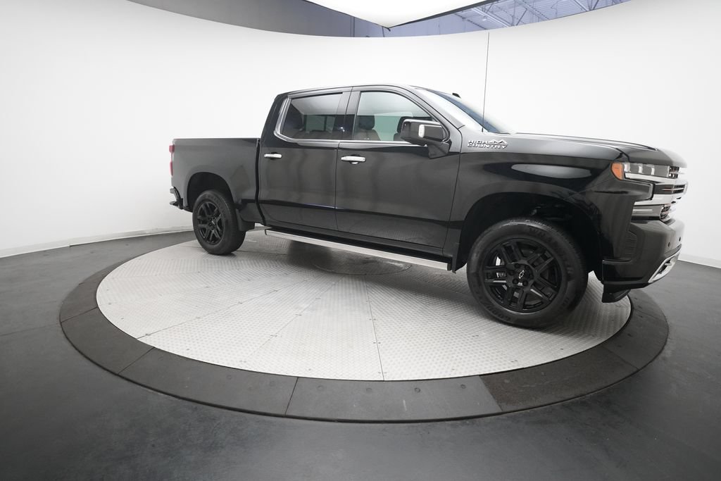 Used 2021 Chevrolet Silverado 1500 High Country w/ Technology Package AWD/4WD image 35