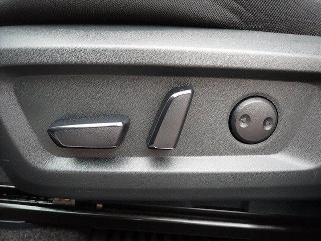 Used 2023 Nissan Rogue SV FWD image 12