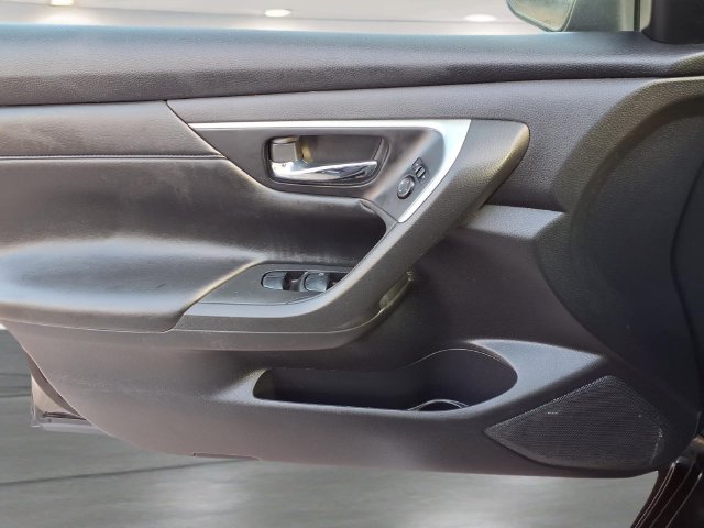Used 2015 Nissan Altima 2.5 S w/ Power Driver Seat Package FWD image 13