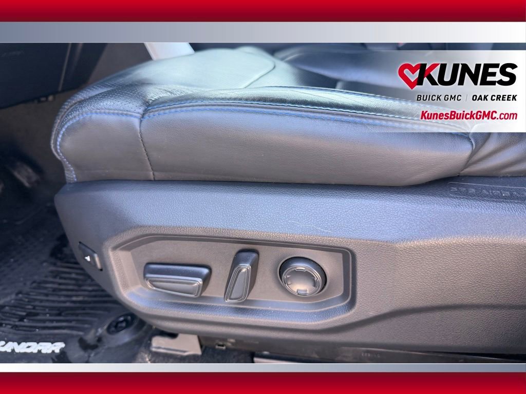 Used 2023 Toyota Tundra Platinum image 11