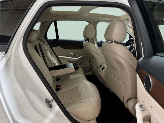 Used 2021 Mercedes-Benz GLC 300 4MATIC w/ Premium Package image 27