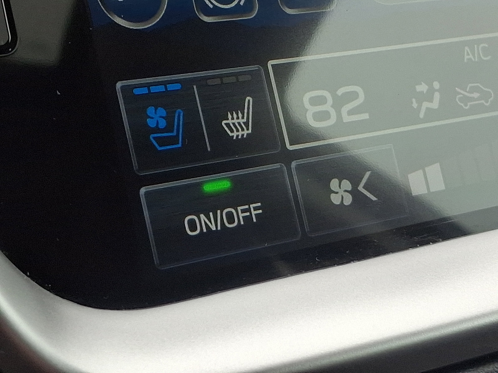 Certified 2024 Subaru Outback Touring XT AWD/4WD image 27
