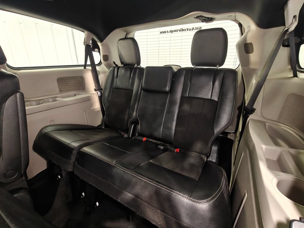 Used 2019 Dodge Grand Caravan SXT FWD image 24
