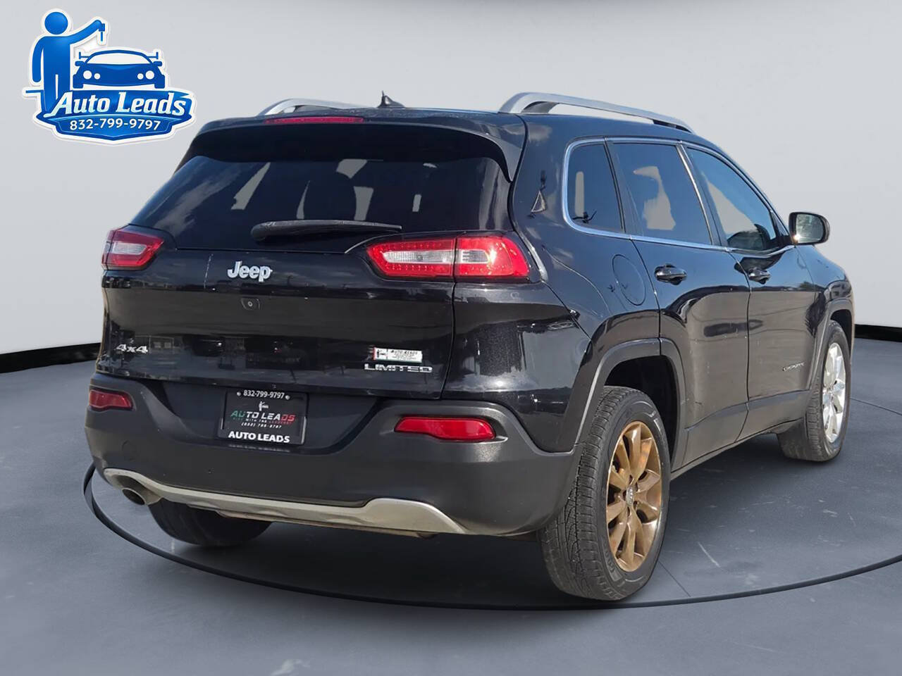 Used 2014 Jeep Cherokee Limited AWD/4WD image 5