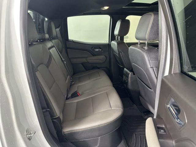 Used 2025 Chevrolet Colorado ZR2 w/ Midnight Edition image 16