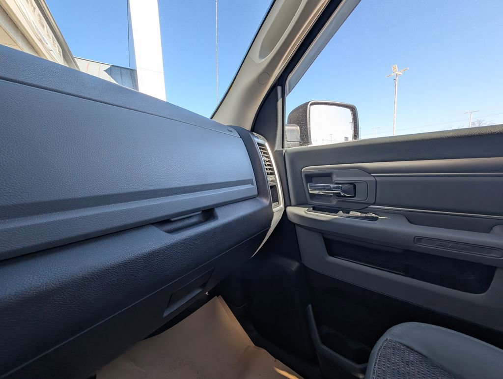 Used 2015 RAM 1500 Big Horn image 33