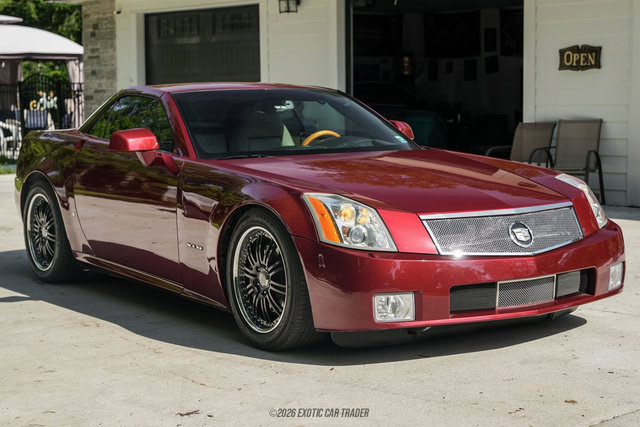 Used 2006 Cadillac XLR RWD image 20