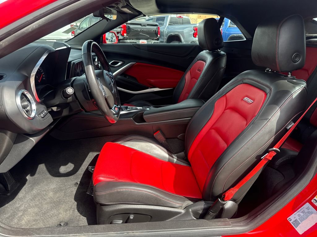 Used 2023 Chevrolet Camaro SS RWD image 9