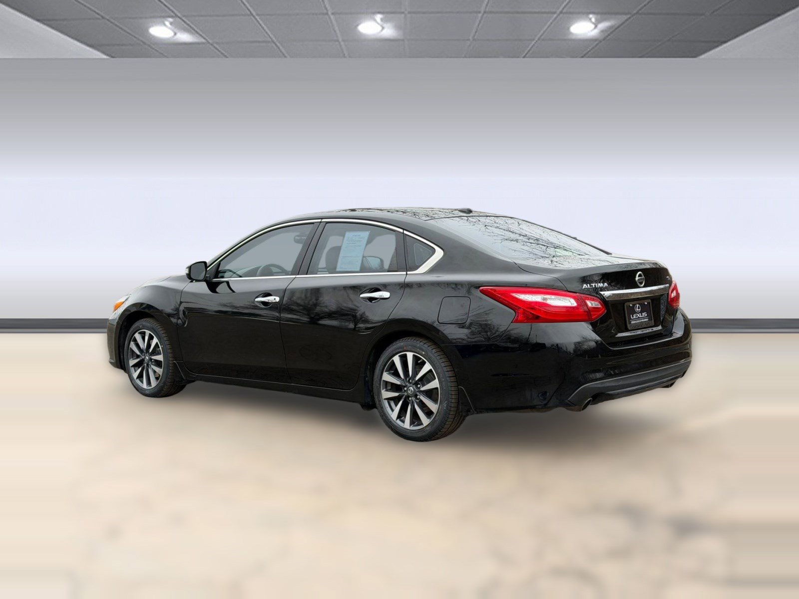 Used 2016 Nissan Altima 2.5 SL w/ Moonroof Package image 3