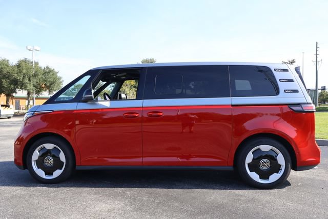 Certified 2025 Volkswagen ID. Buzz Pro S RWD image 9