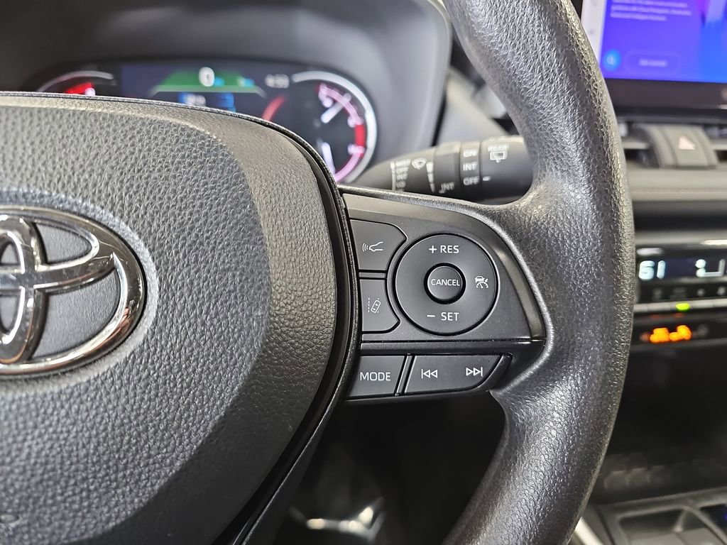 Used 2024 Toyota RAV4 XLE FWD image 17