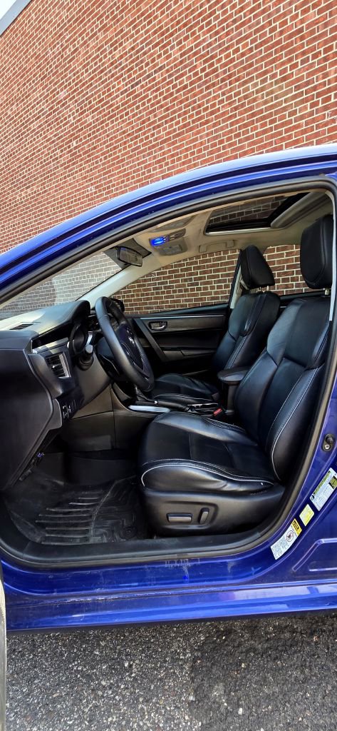 Used 2015 Toyota Corolla S Premium FWD image 12