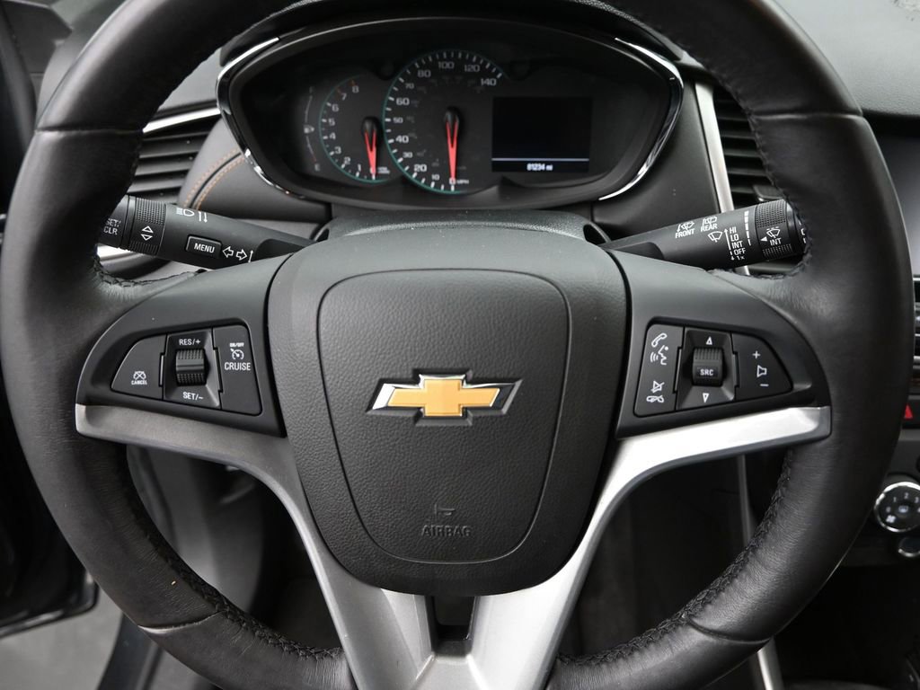 Used 2017 Chevrolet Trax LT w/ LT Convenience Package FWD image 14