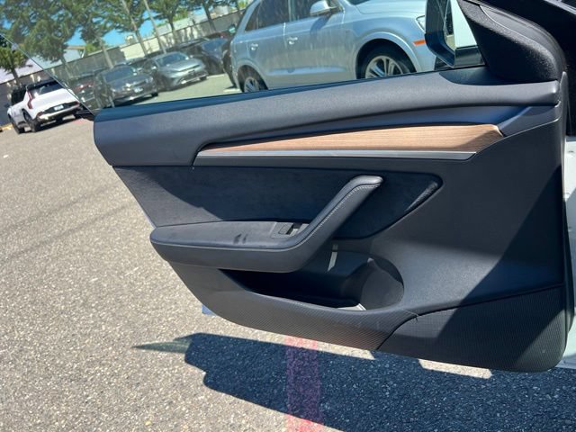 Used 2021 Tesla Model 3 Standard Range Plus RWD image 17