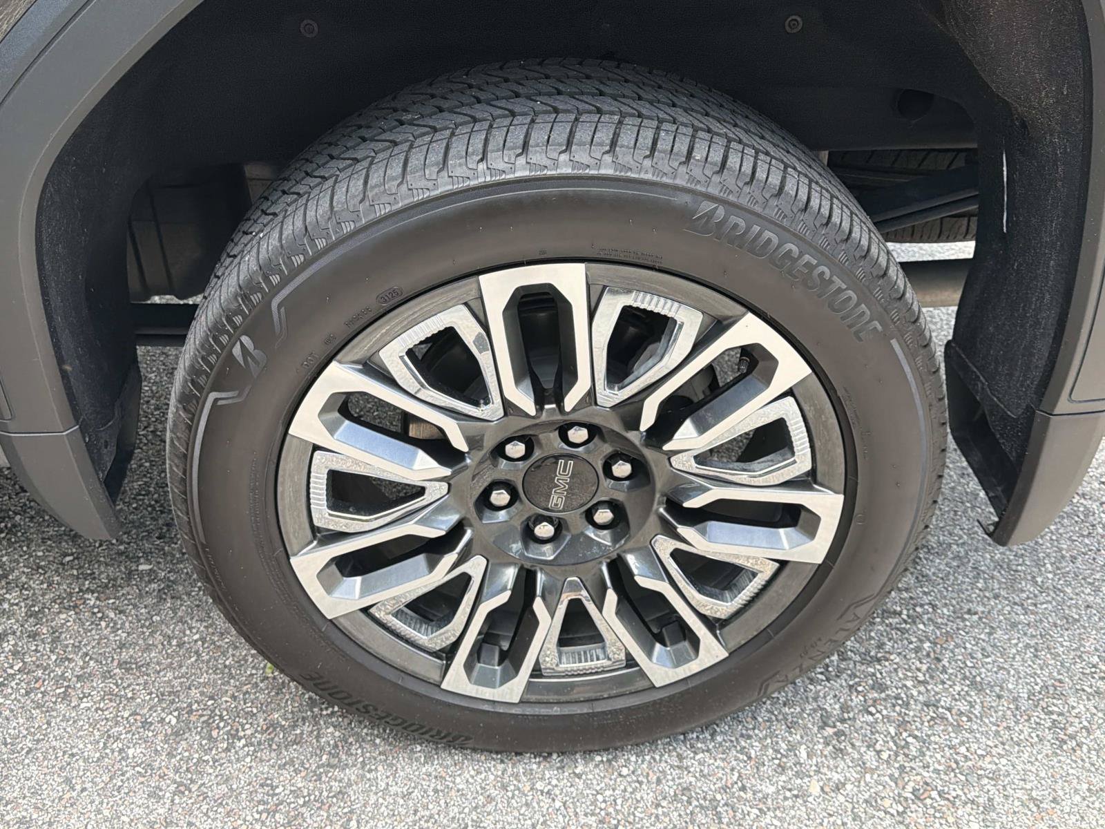 Used 2026 GMC Sierra 1500 Denali Ultimate AWD/4WD image 10