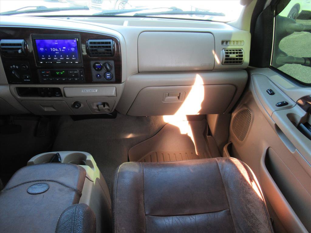 Used 2006 Ford F350 Lariat AWD/4WD image 14