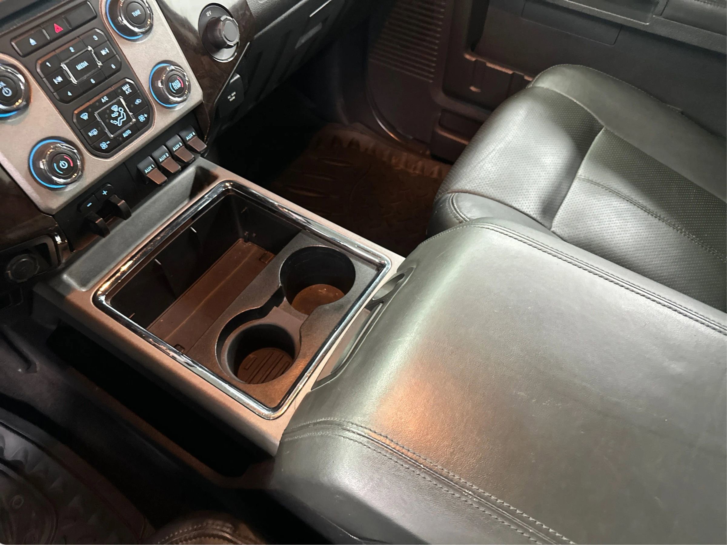 Used 2016 Ford F350 Platinum image 16