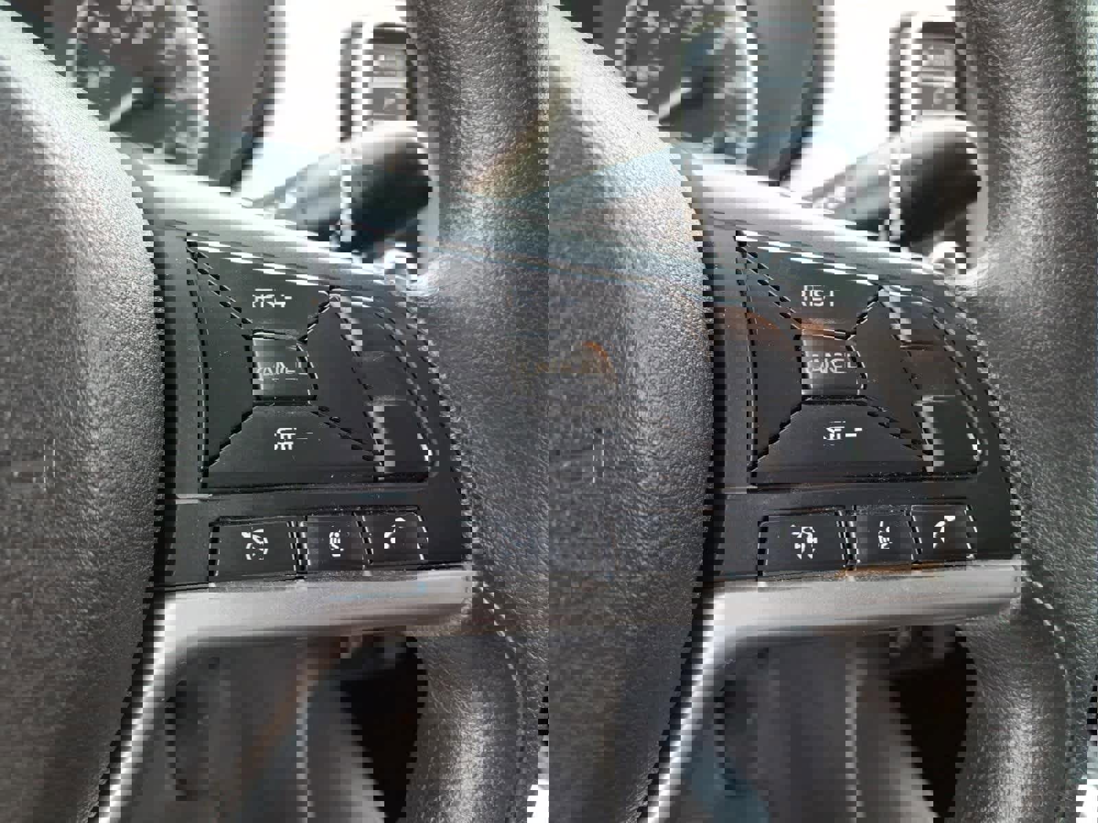 Used 2021 Nissan Versa SV FWD image 14