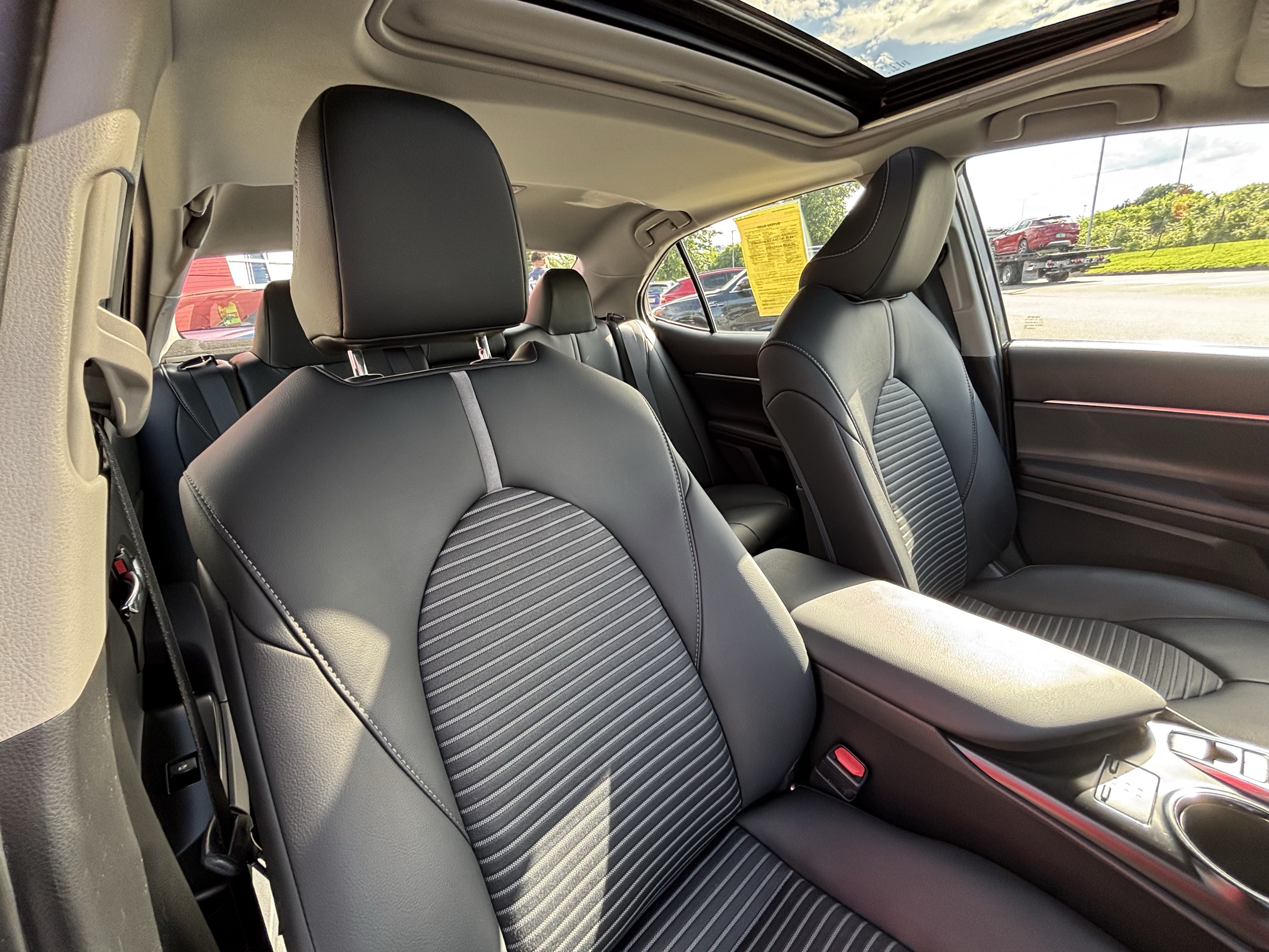 Used 2019 Toyota Camry SE w/ Audio Package FWD image 28