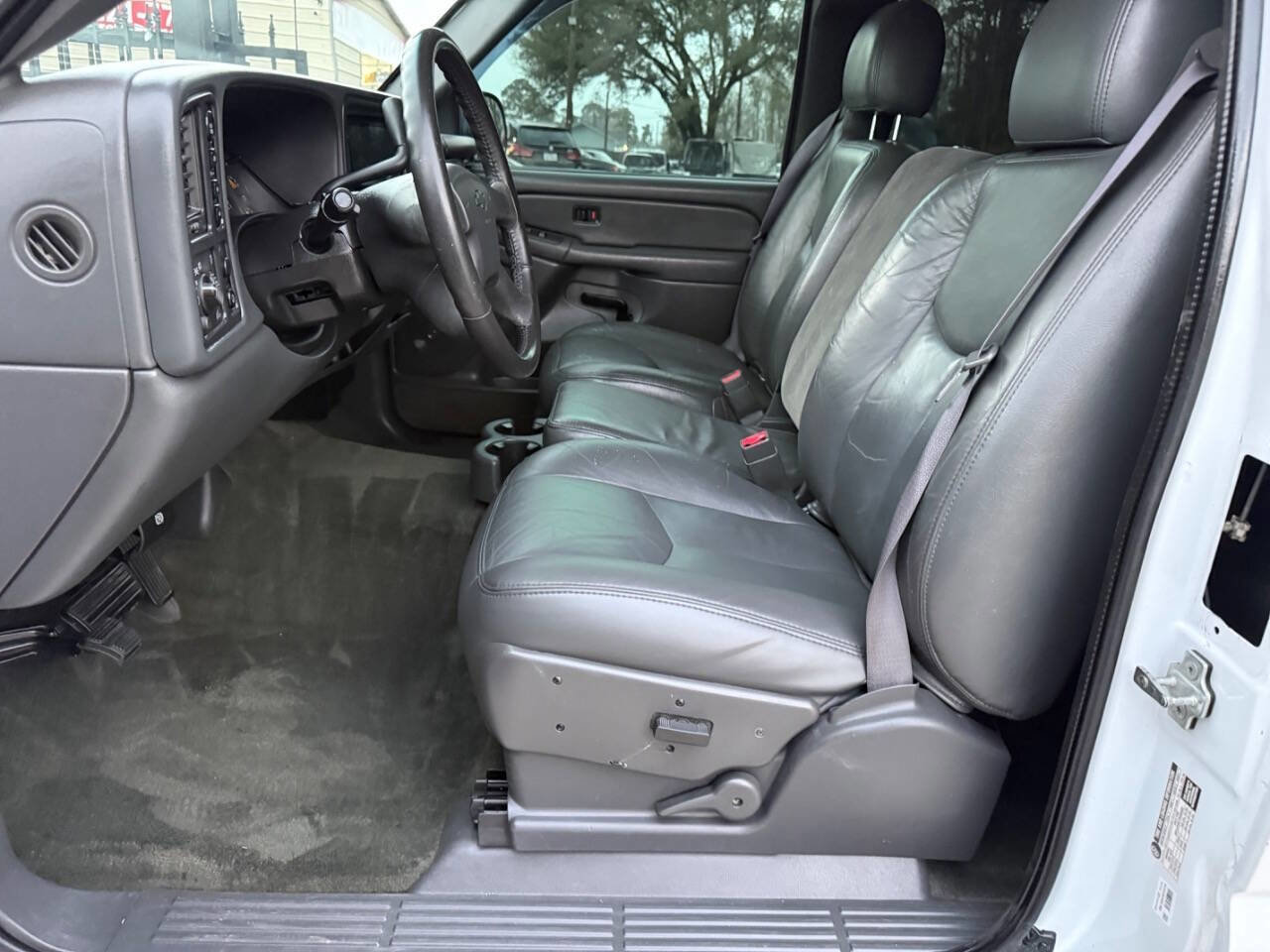 Used 2004 Chevrolet Silverado 1500 LS w/ Light Duty Power Package image 15