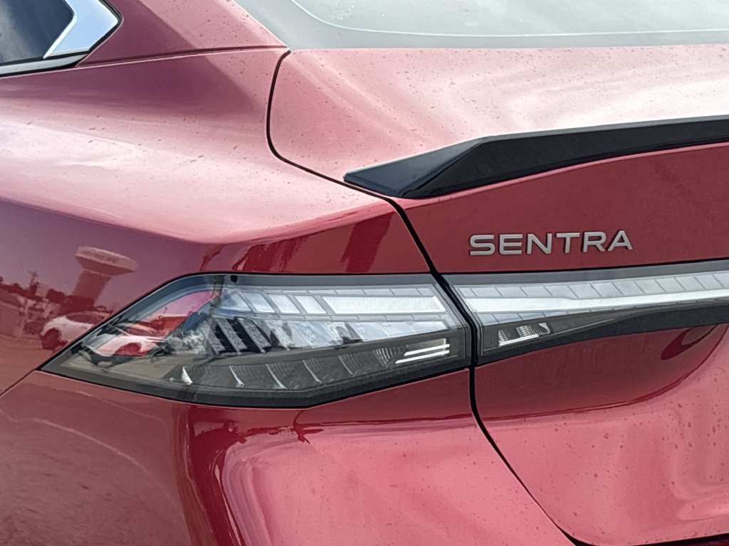 New 2027 Nissan Sentra SR w/ Floor Mat Package FWD image 6