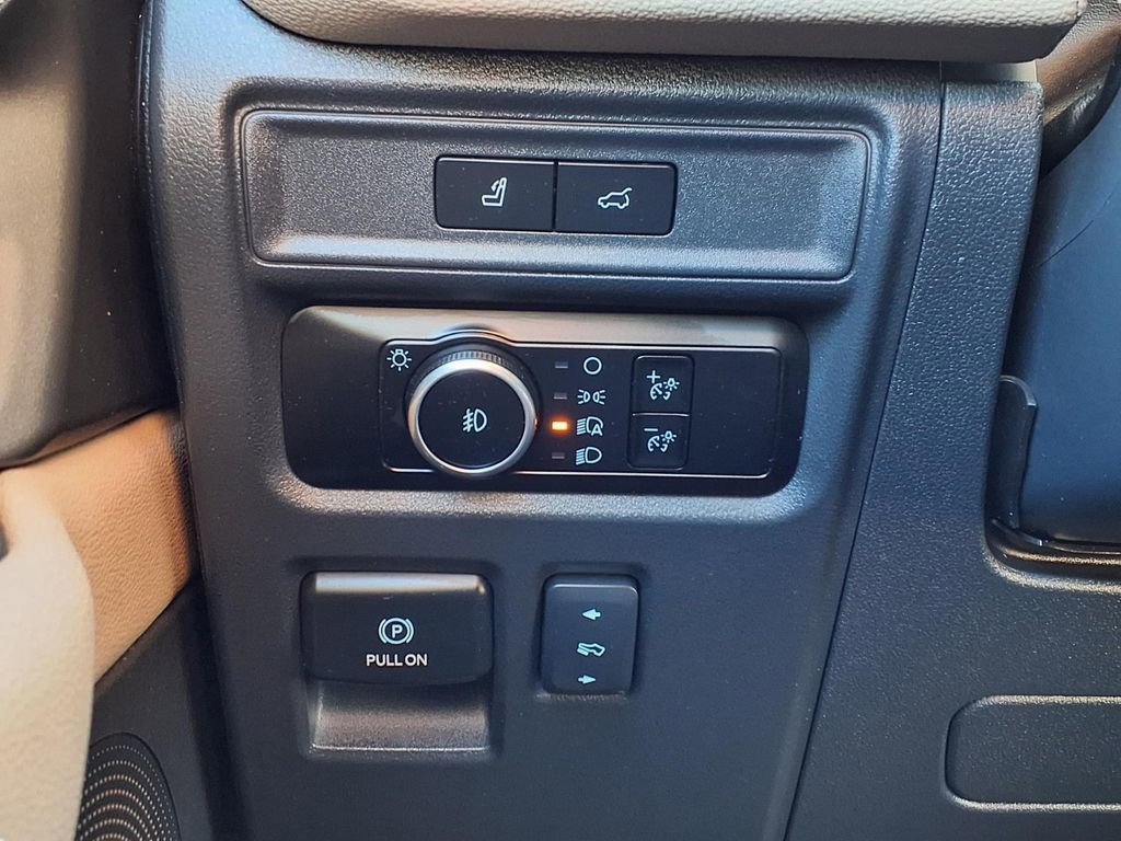 Used 2024 Ford Expedition Max Limited image 24