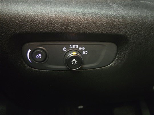 Certified 2023 Chevrolet Traverse RS image 33