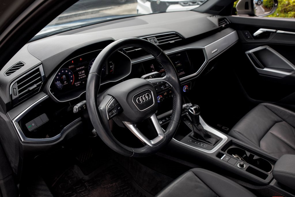 Used 2020 Audi Q3 2.0T Premium w/ Convenience Package image 27