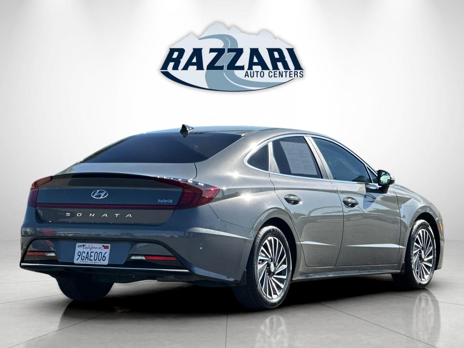 Used 2023 Hyundai Sonata SEL w/ Cargo Package FWD image 3