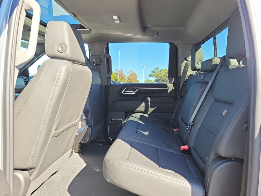 New 2026 GMC Sierra 2500 SLT w/ SLT Premium Package image 15