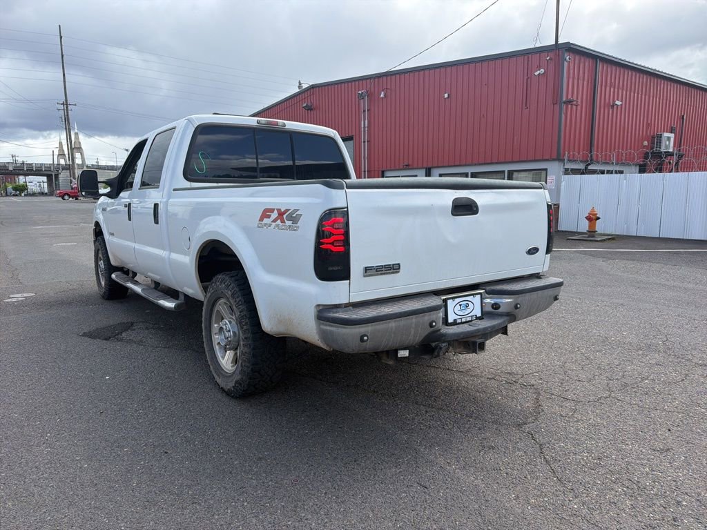 Used 2006 Ford F250 Lariat image 3