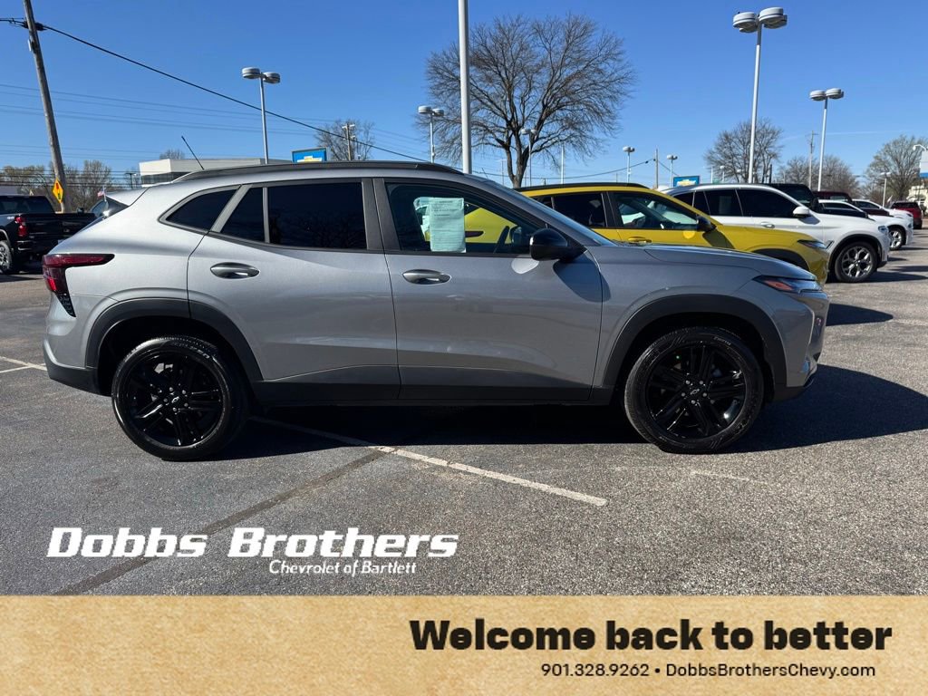 Used 2025 Chevrolet Trax ACTIV w/ Sunroof Package image 8