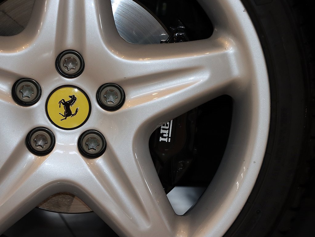 Used 1998 Ferrari F355 Berlinetta image 71