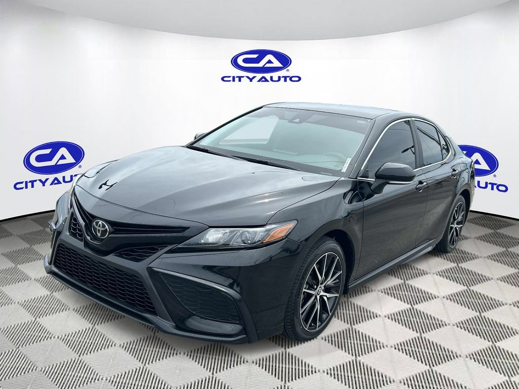 Used 2024 Toyota Camry SE FWD image 9